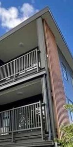 Modern 2BR Apt with Balcony! - Photo 4