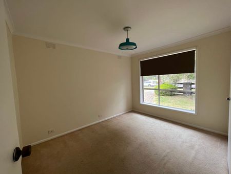 76 Victory Street, Keilor Park VIC 3042 - Photo 4