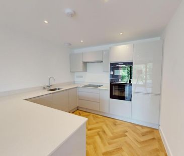 3 bedroom flat to rent - Photo 6