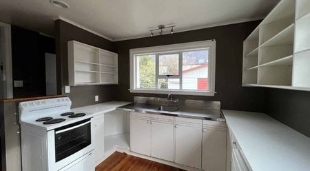 St. Albans - Photo 3