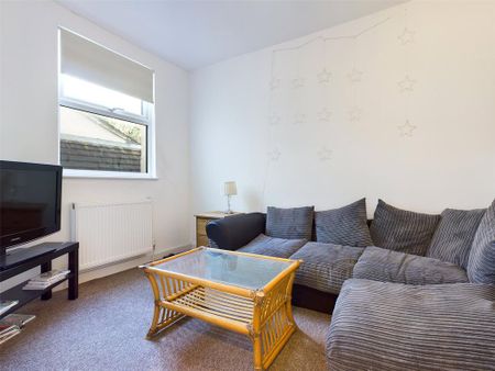 4 bedroom terraced house to rent - Photo 3