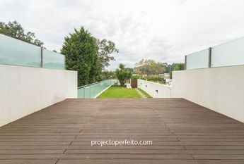 Moradia em Banda T3+1