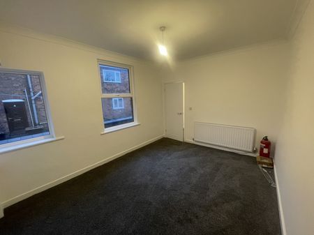 Flat 2 366 Ormskirk Road, Wigan - Photo 5