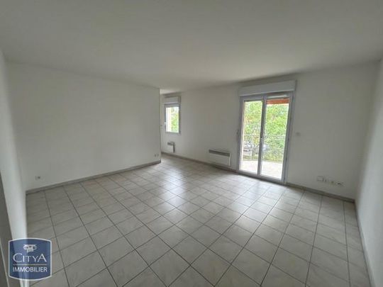 Location Appartement 2 pièces 47m² PAMIERS 09100 - Photo 1