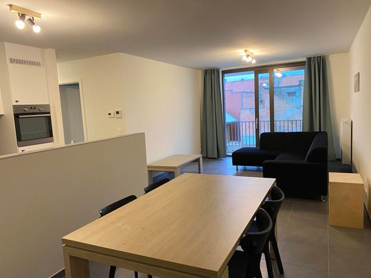 Gemeubeld appartement, rustig gelegen in Sint-Niklaas - Photo 1