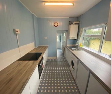 3 bedroom terraced house to rent - Photo 2