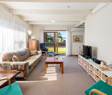 Charming Coastal Home - Photo 1