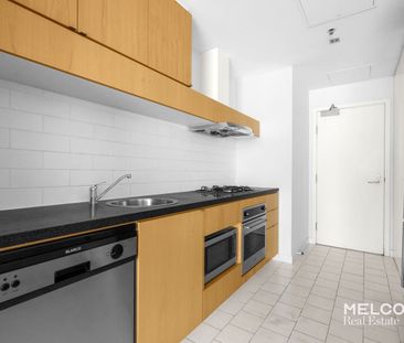 FURNISHED 2-BEDROOM AT QV - Photo 2