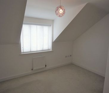 Lime Tree Avenue, Hardwicke - Photo 5