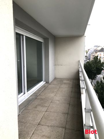 Location Appartement 4 pièces 87m² RENNES 35000 - Photo 4