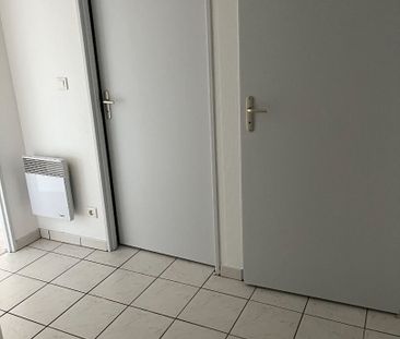 Location Appartement 2 pièces 49m² - Photo 3