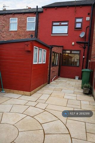 3 bedroom terraced house to rent - Photo 4