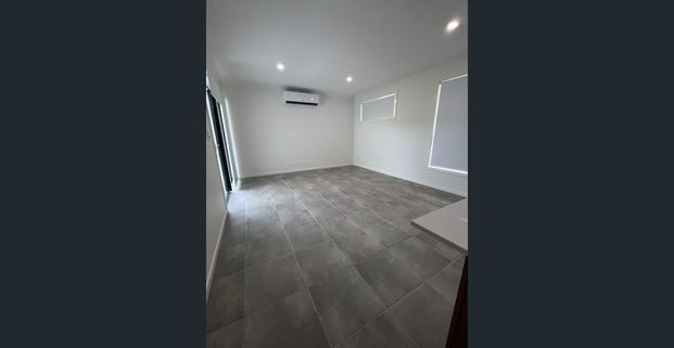 Brand New 4 Bedroom Family Home - Available NOW - Photo 1