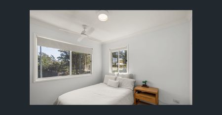 COMING SOON Beautifully Renovated 5-Bedroom Family Home in the Heart of Helensvale - Photo 3