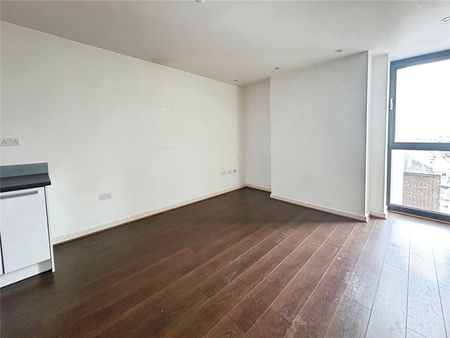 St. John’s Hill, London, SW11 1AD - Photo 2