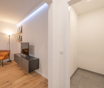 ++NEW** Short-term apartment in prime location, 3-6 months, furnished! - Photo 2