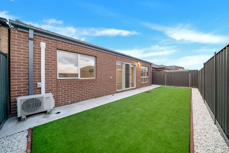 Stylish and Spacious Dream Home - Photo 3