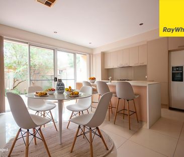 CONTEMPORARY THREE BEDROOM TOWNHOUSE IN MOST SOUGHT AFTER LOCATION - Photo 3