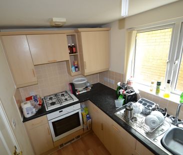 2 bed flat to rent in The Fairways, Golden Mile View, NP20 - Photo 3