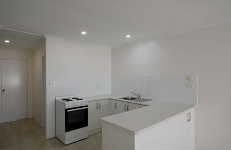 TWO BEDROOM UNIT WITHIN WALKING DISTANCE TO THE MARINA! - Photo 5