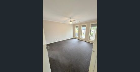 Perfect Family Home – Freshly Updated & Ideally Located - Photo 5