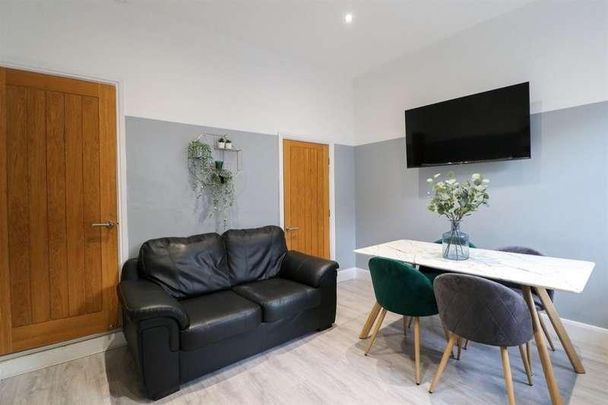 Carberry Place, Leeds, LS6 - Photo 1