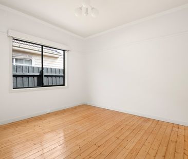 38 Powell Street, Reservoir - Photo 2