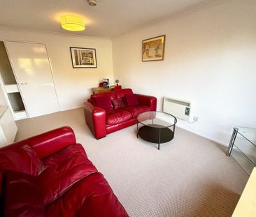 2 bedroom flat to rent - Photo 4