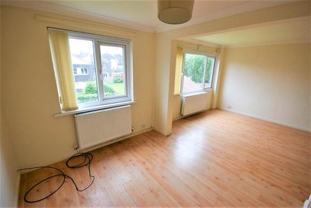 2 bedroom Flat To Let Total Size: 797 SQ FT - Photo 3