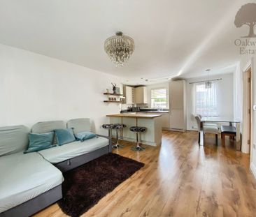 2 bed flat to rent in Grebe Way, Maidenhead, SL6 - Photo 2
