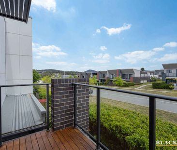 Spacious Functional Living - Photo 4