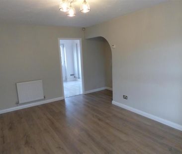 3 bedroom property to rent - Photo 1