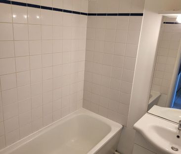 Location Appartement 3 pièces 56m² BAILLEUL 59270 - Photo 5