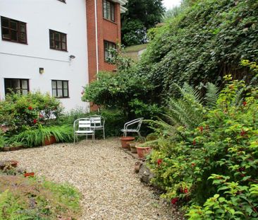 1 bedroom retirement property to rent - Photo 4