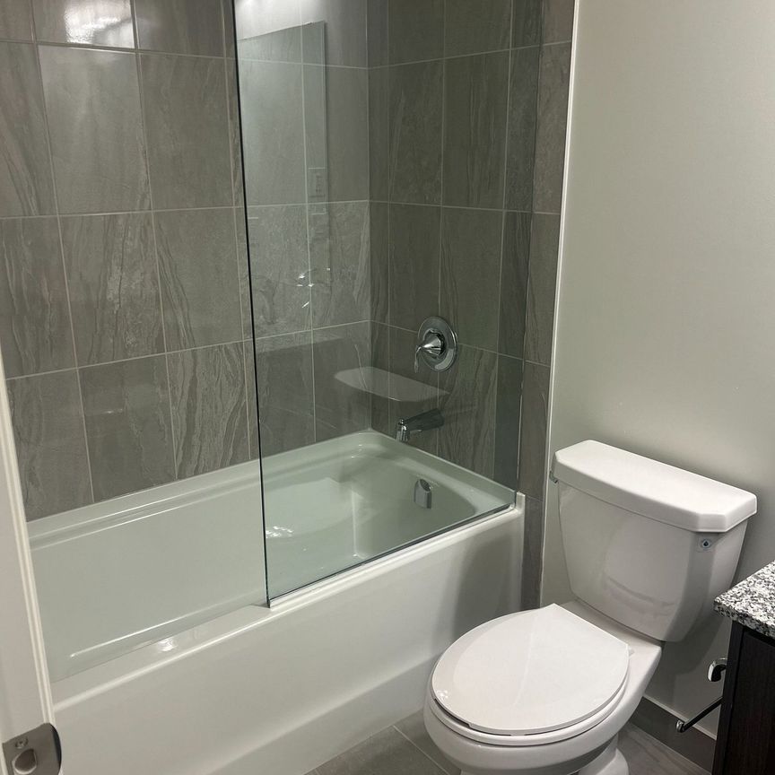 For Lease - 1415 Dundas Street Unit# 610, Oakville, Ontario - Photo 1