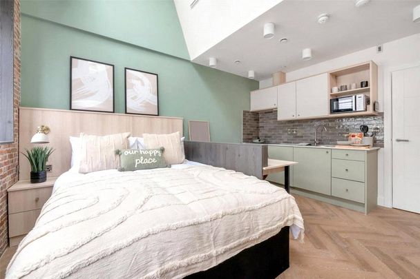 Studio to rent - Photo 1