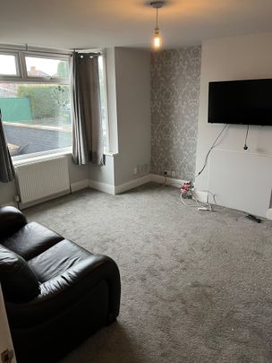 Room in a Shared House, Hillyfield Road, BS13 - Photo 1