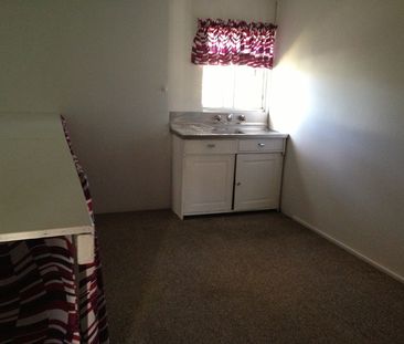 Three bedroom home with Granny Flat - Photo 4
