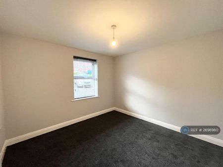 2 bedroom flat to rent - Photo 3
