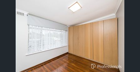 Cosy 3 Bedroom Home in a Prime Location - Perfect for Easy Living! - Photo 4