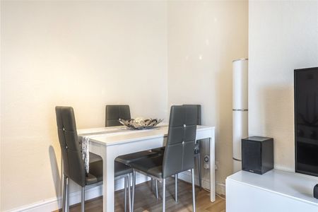 1 Bed Flat, Kirkdale, SE26 - Photo 2