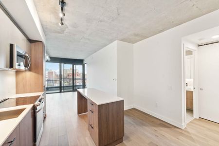 10 James st, Unit 409 - Photo 3