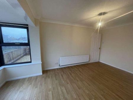 Chesterton Grove, Stanground, Peterborough, PE2 - Photo 2