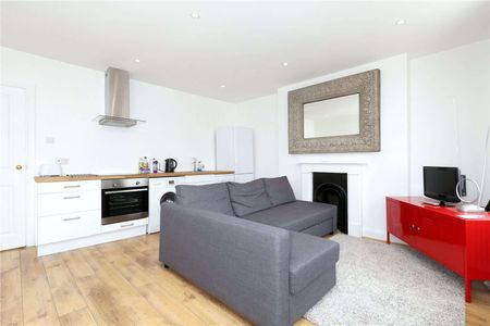 Absolutely stylish and recently refurbished one bedroom apartment with study in the Centre of Islington. - Photo 2