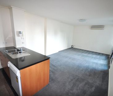 1410/163 City Road - Photo 1