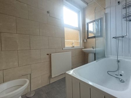 3 Bed Flat, Queens Road, E17 - Photo 5