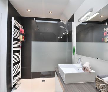 Zeer recent duplexappartement, centraal gelegen in Knokke. - Photo 6