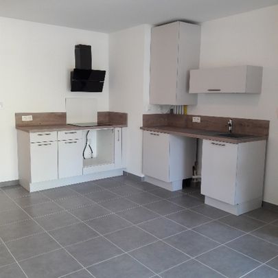 Location Appartement 2 pièces 43m² NIMES 30900 - Photo 1