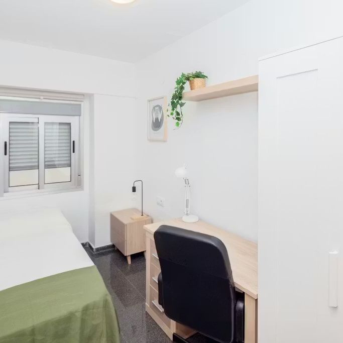 Avinguda del Port, Valencia, Valencian Community 46021 - Photo 1