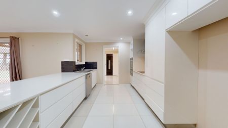Family Home with Plenty of Space - Photo 5